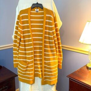 Women’s old navy sweater